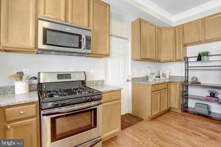 6 E Reed Avenue, Alexandria, VA 22305