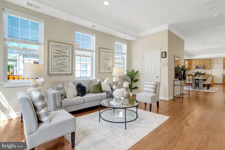 6 E Reed Avenue, Alexandria, VA 22305
