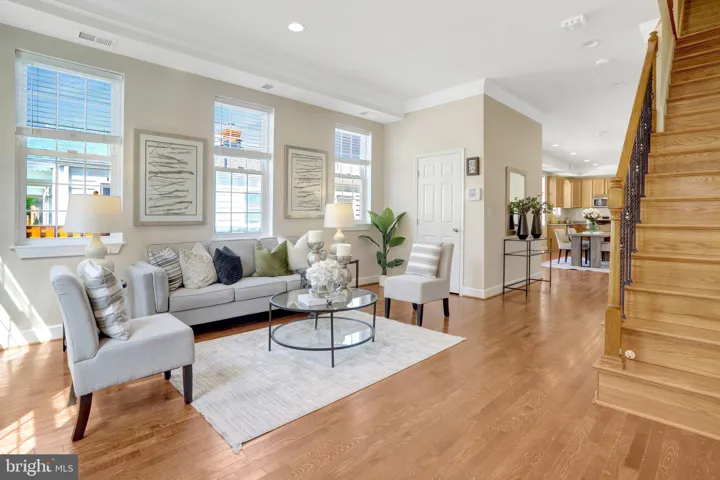 6 E Reed Avenue, Alexandria, VA 22305