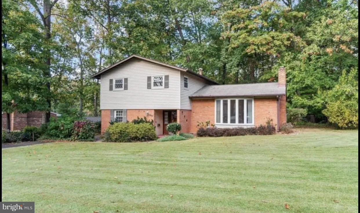 6810 FERN LANE, Annandale, VA 22003