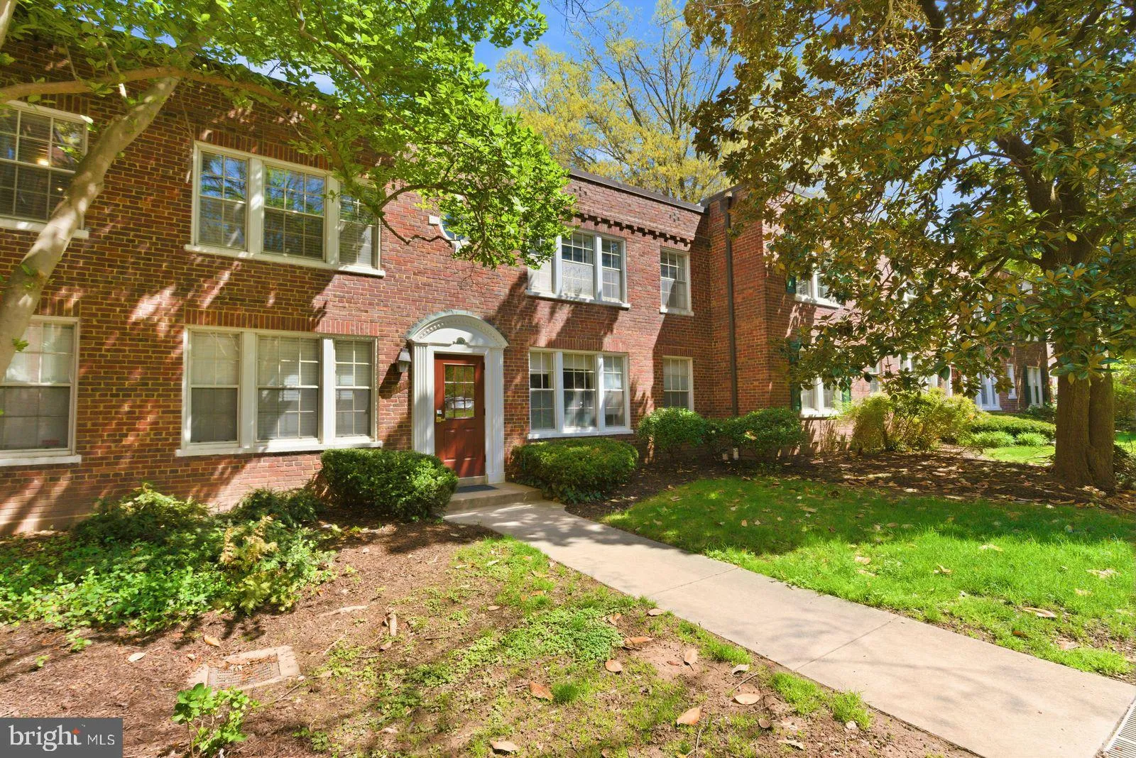 1739 TROY STREET, Arlington, VA 22201