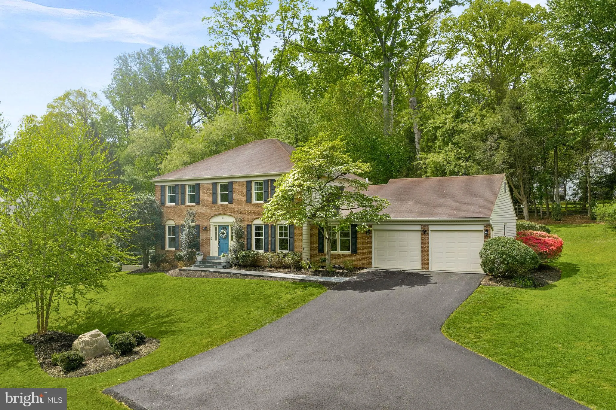 811 FOLLIN FARM LANE, Great Falls, VA 22066