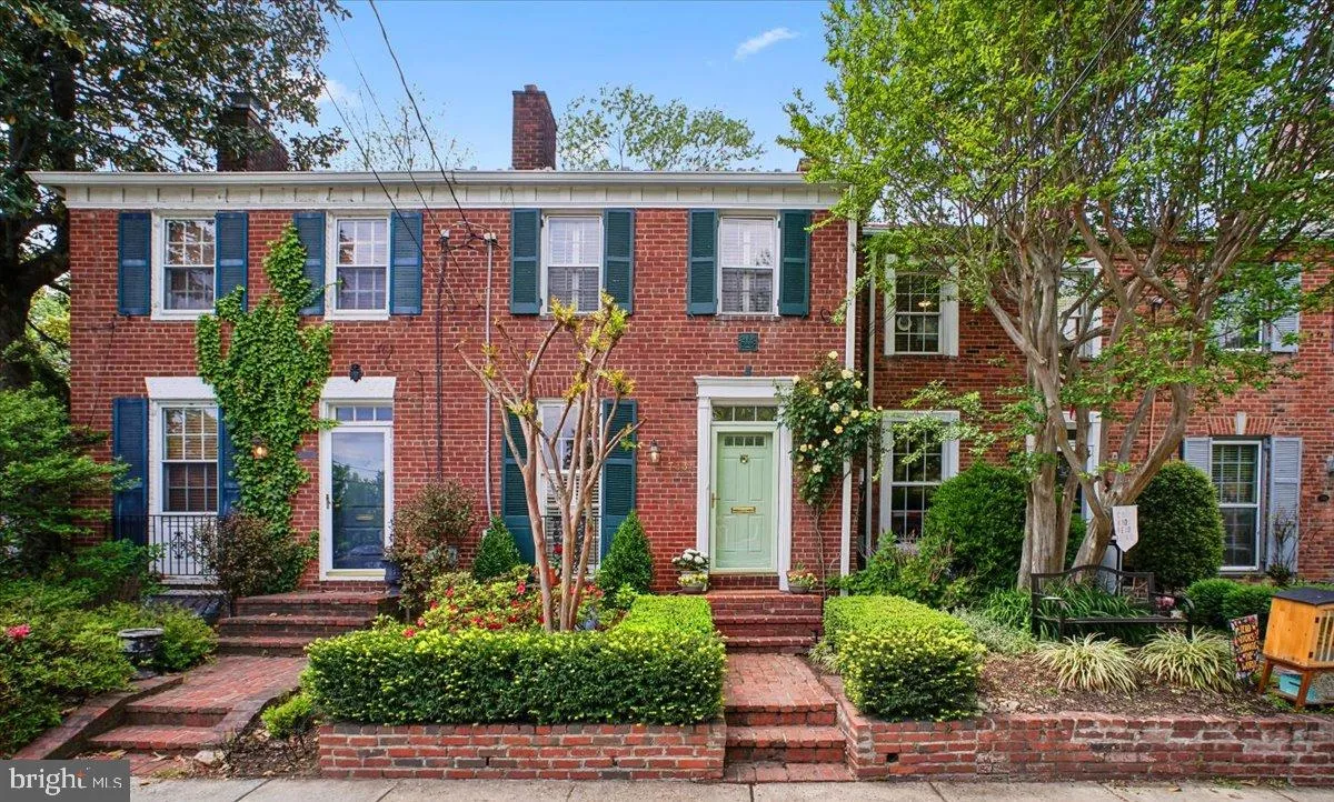 733 PITT STREET, Alexandria, VA 22314