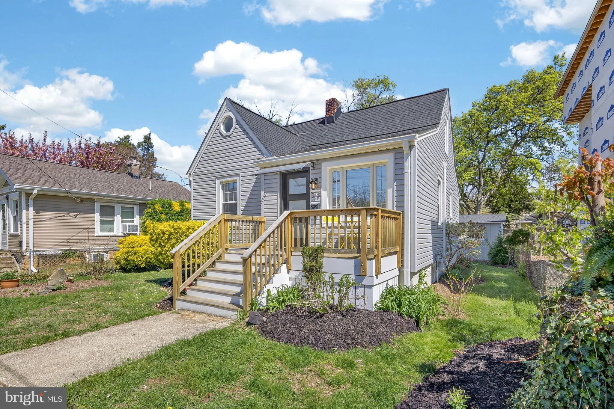 213 EDGEWOOD STREET, Arlington, VA 22204