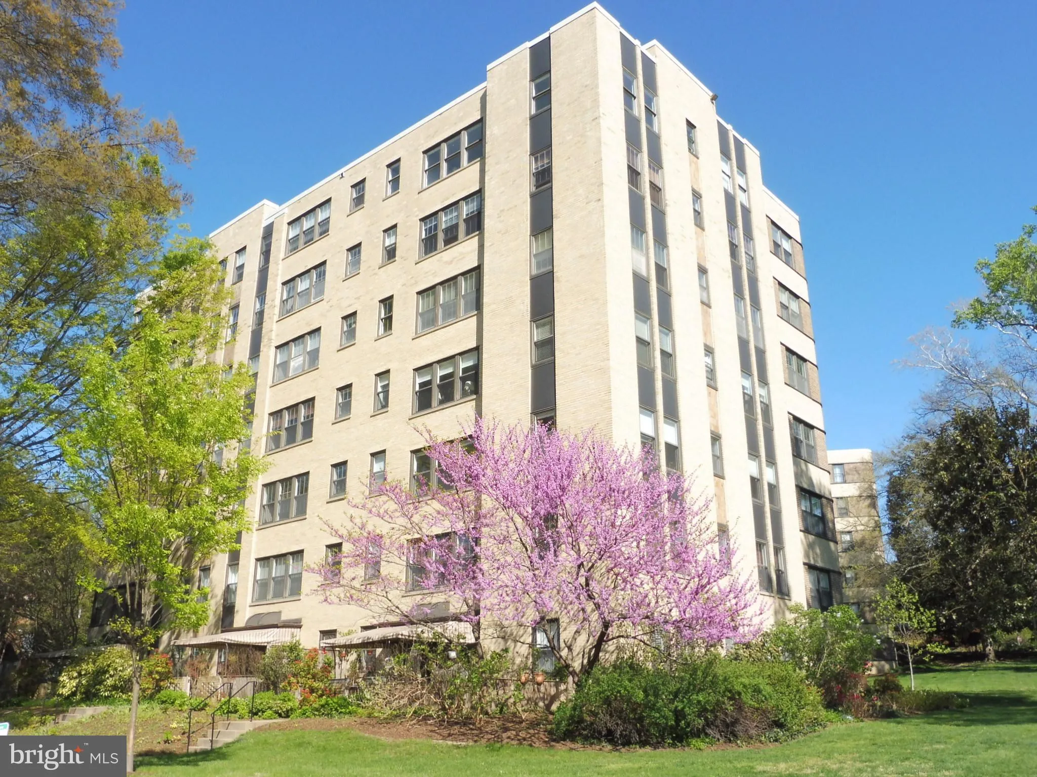 3901 CATHEDRAL AVENUE, Washington, DC 20016
