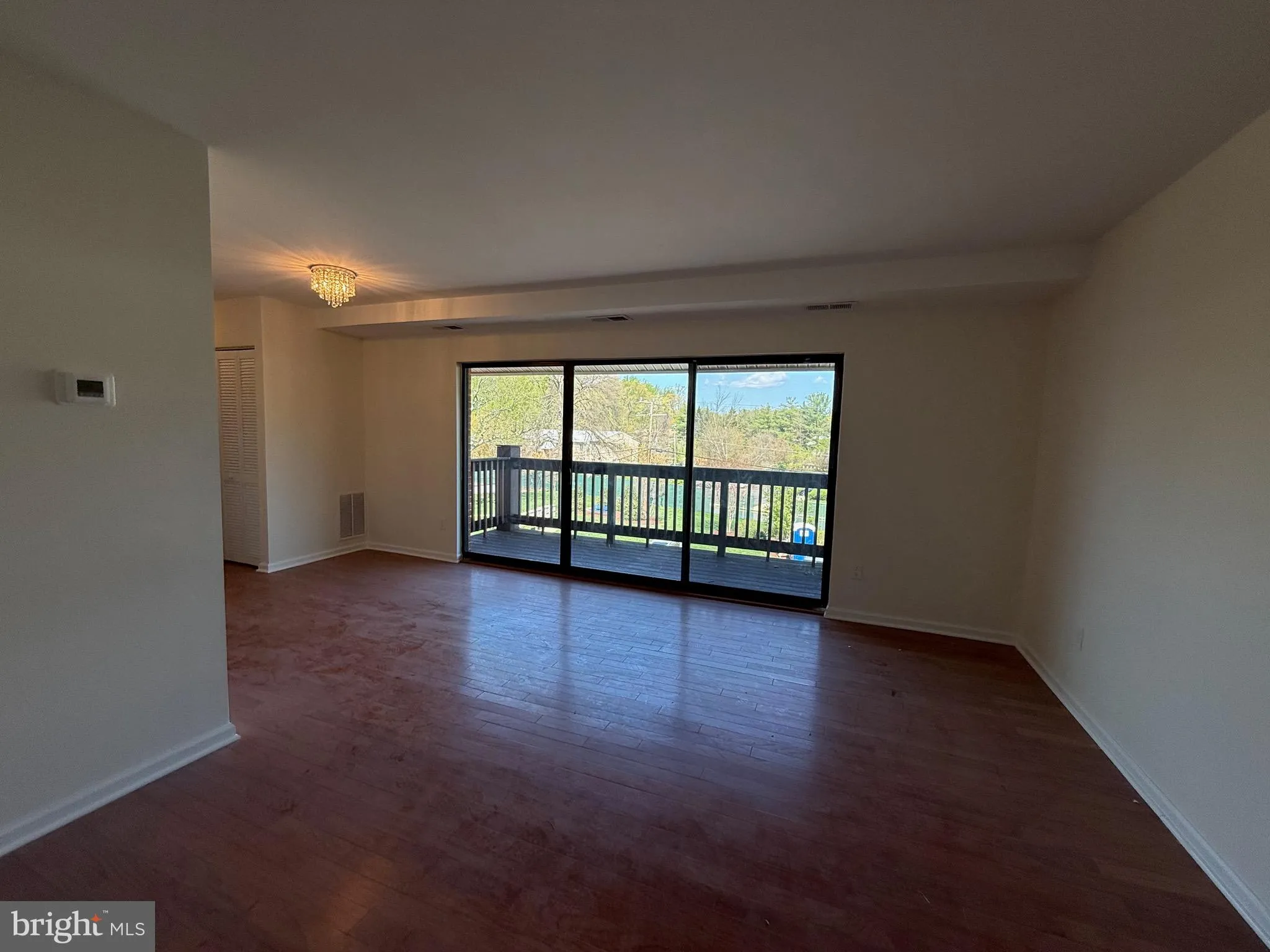 2754 HOLLYWOOD ROAD, Falls Church, VA 22043