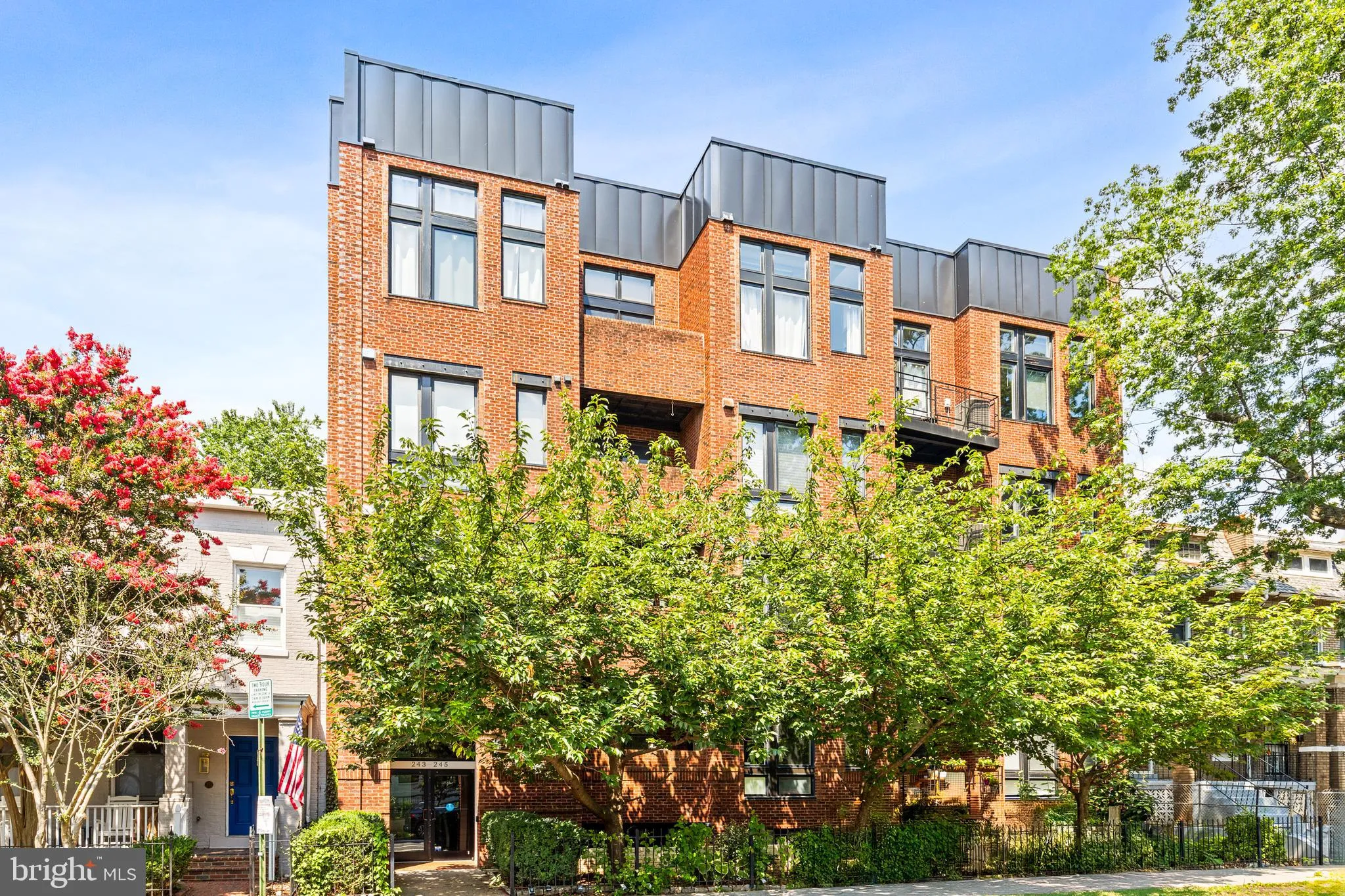 245 15TH STREET, Washington, DC 20003