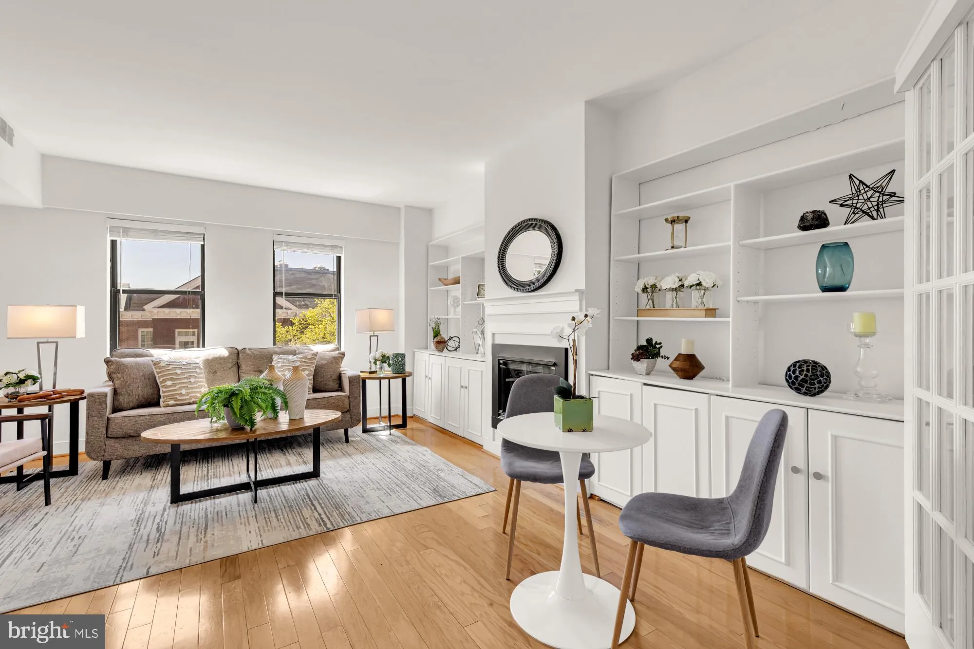 1727 R STREET, Washington, DC 20009