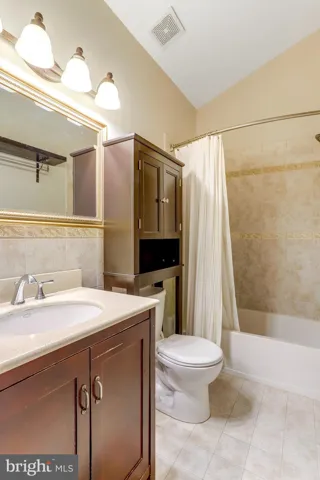 141 Martin Lane, Alexandria, VA 22304