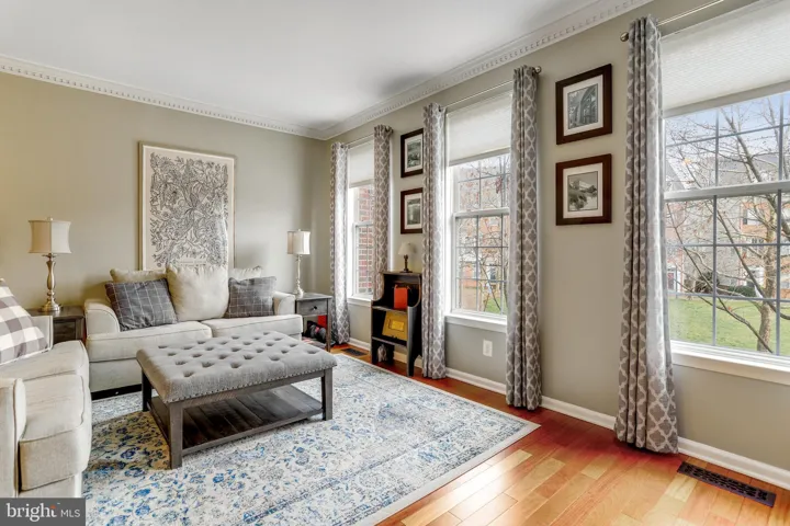 141 Martin Lane, Alexandria, VA 22304