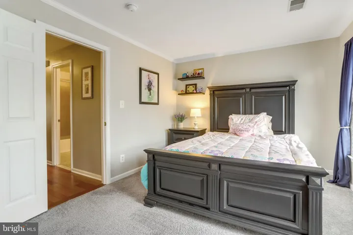 141 Martin Lane, Alexandria, VA 22304