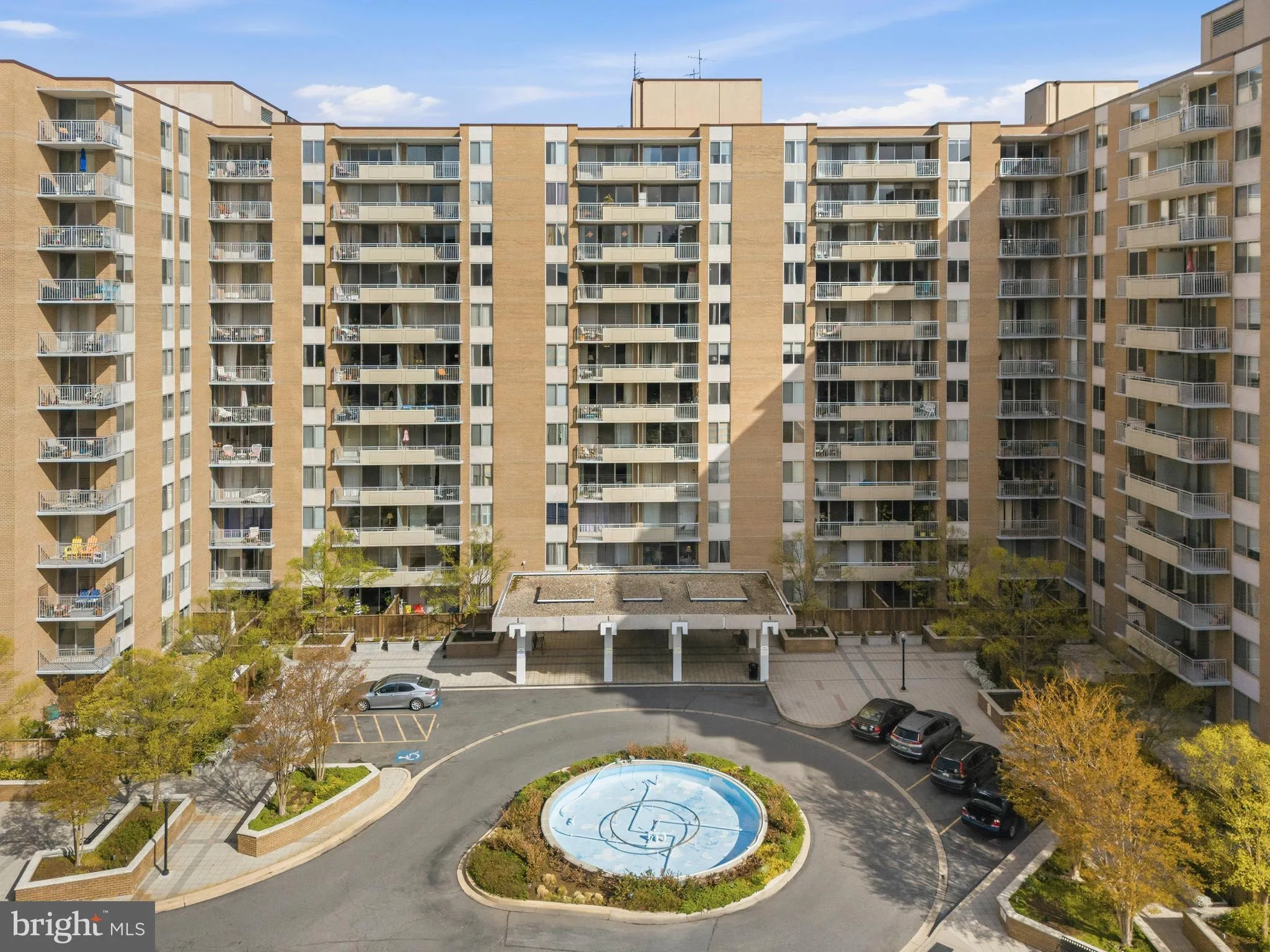 3001 VEAZEY TERRACE, Washington, DC 20008