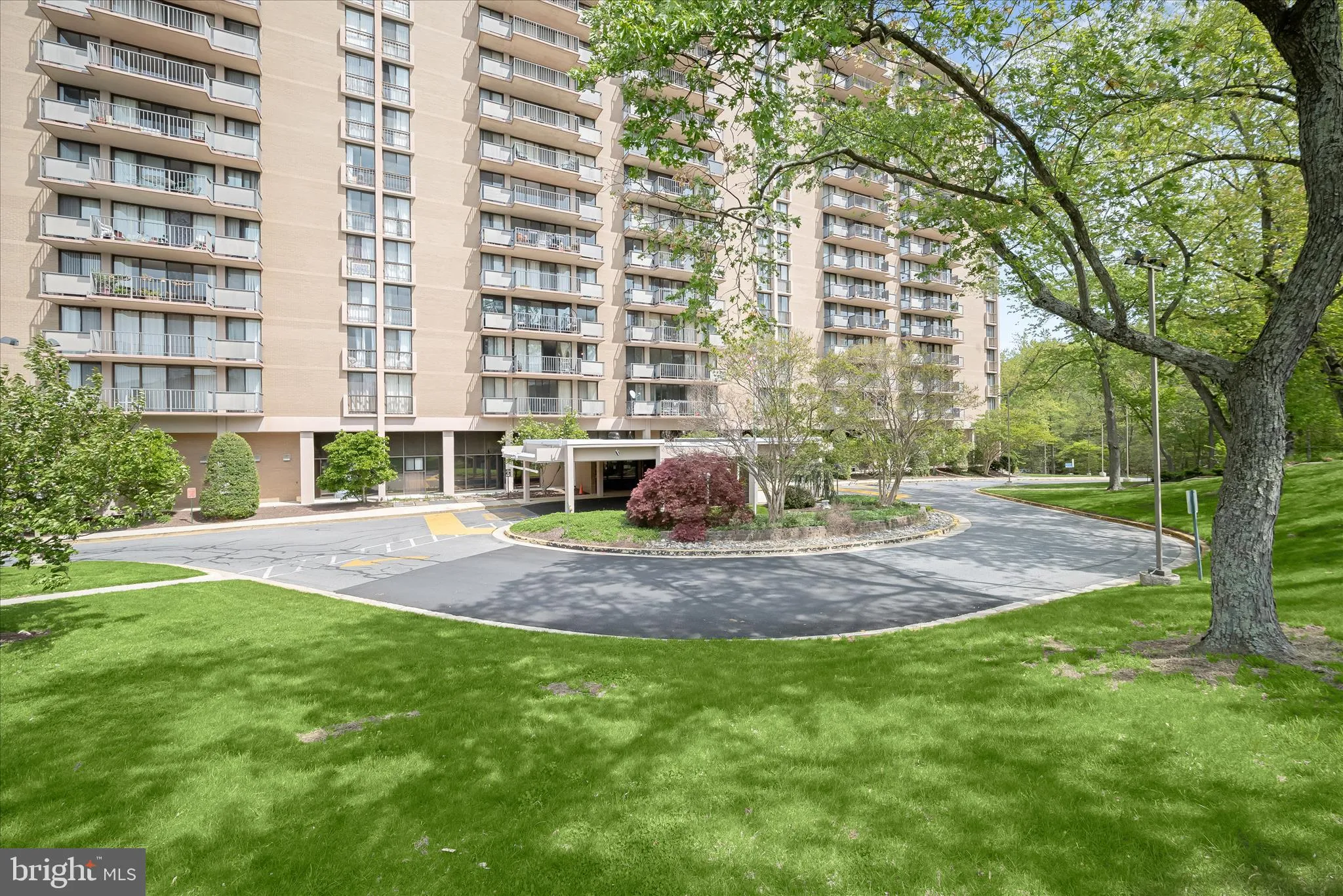 6100 WESTCHESTER PARK DRIVE, College Park, MD 20740