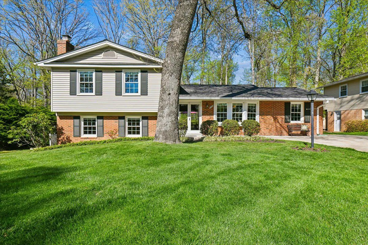 8722 HIGDON DRIVE, Vienna, VA 22182