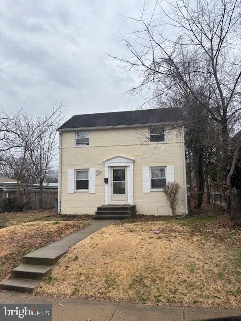 1017 EDISON STREET, Arlington, VA 22204