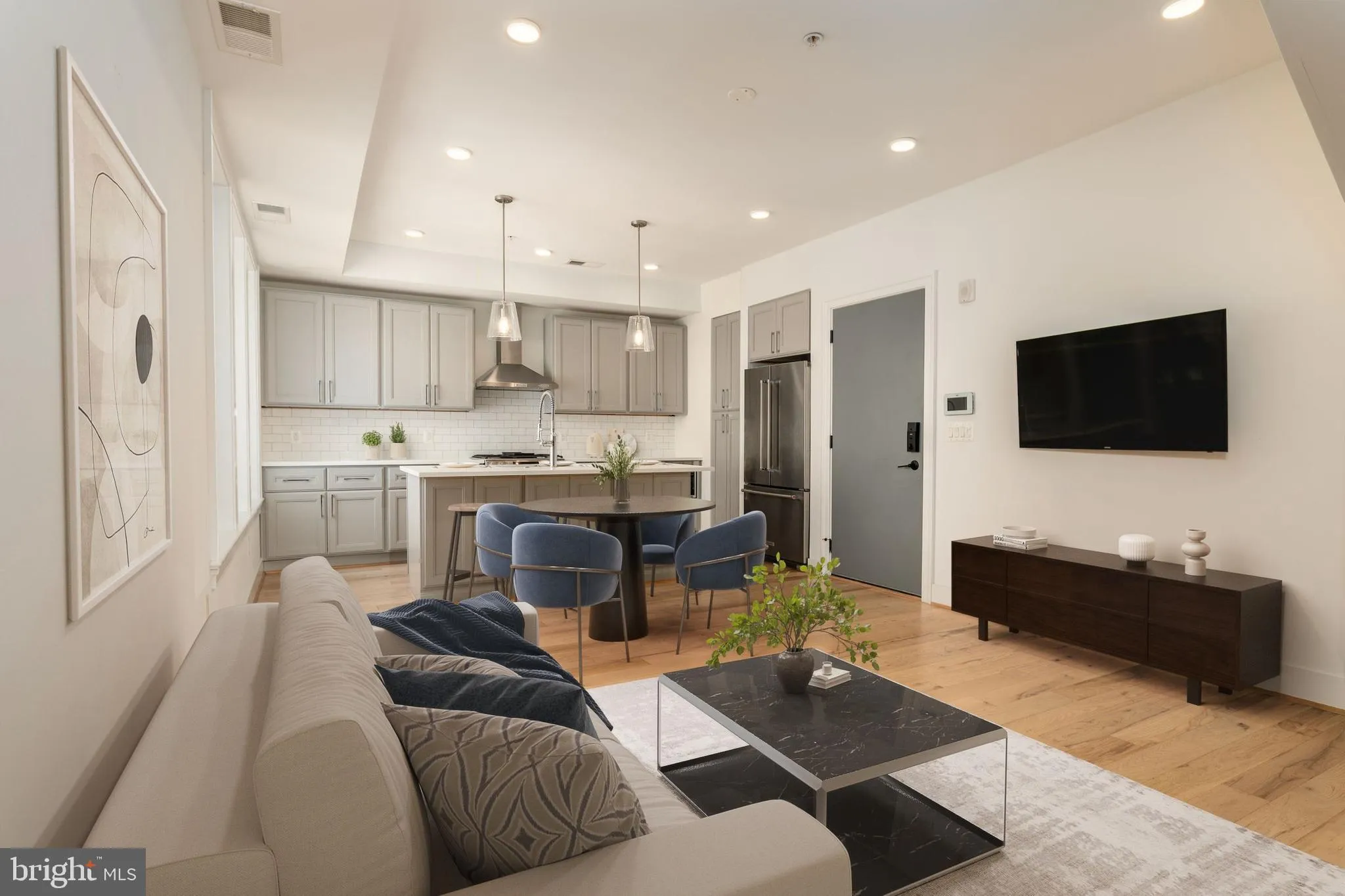 811 UPSHUR STREET, Washington, DC 20011