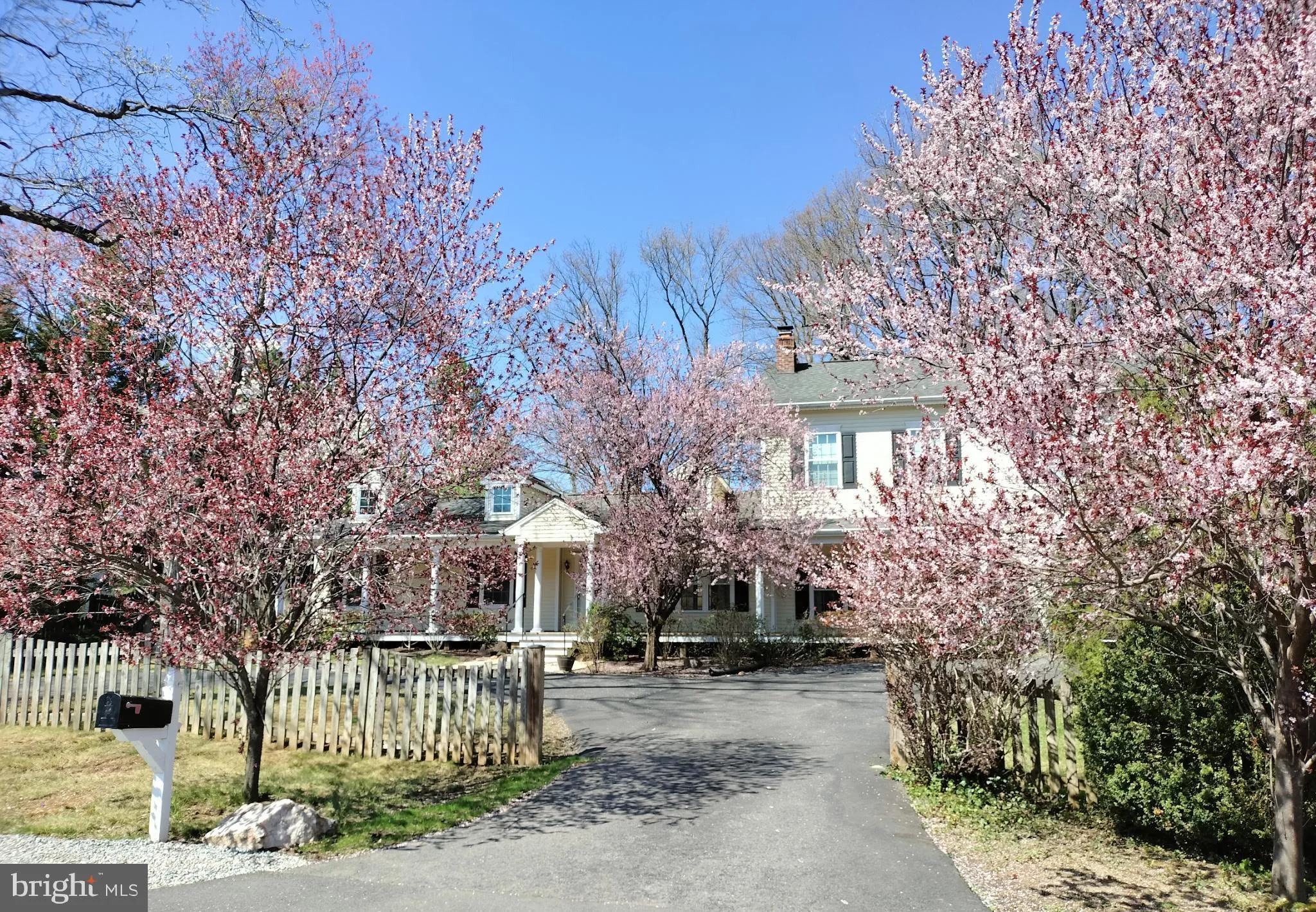 8220 ROBEY AVENUE, Annandale, VA 22003