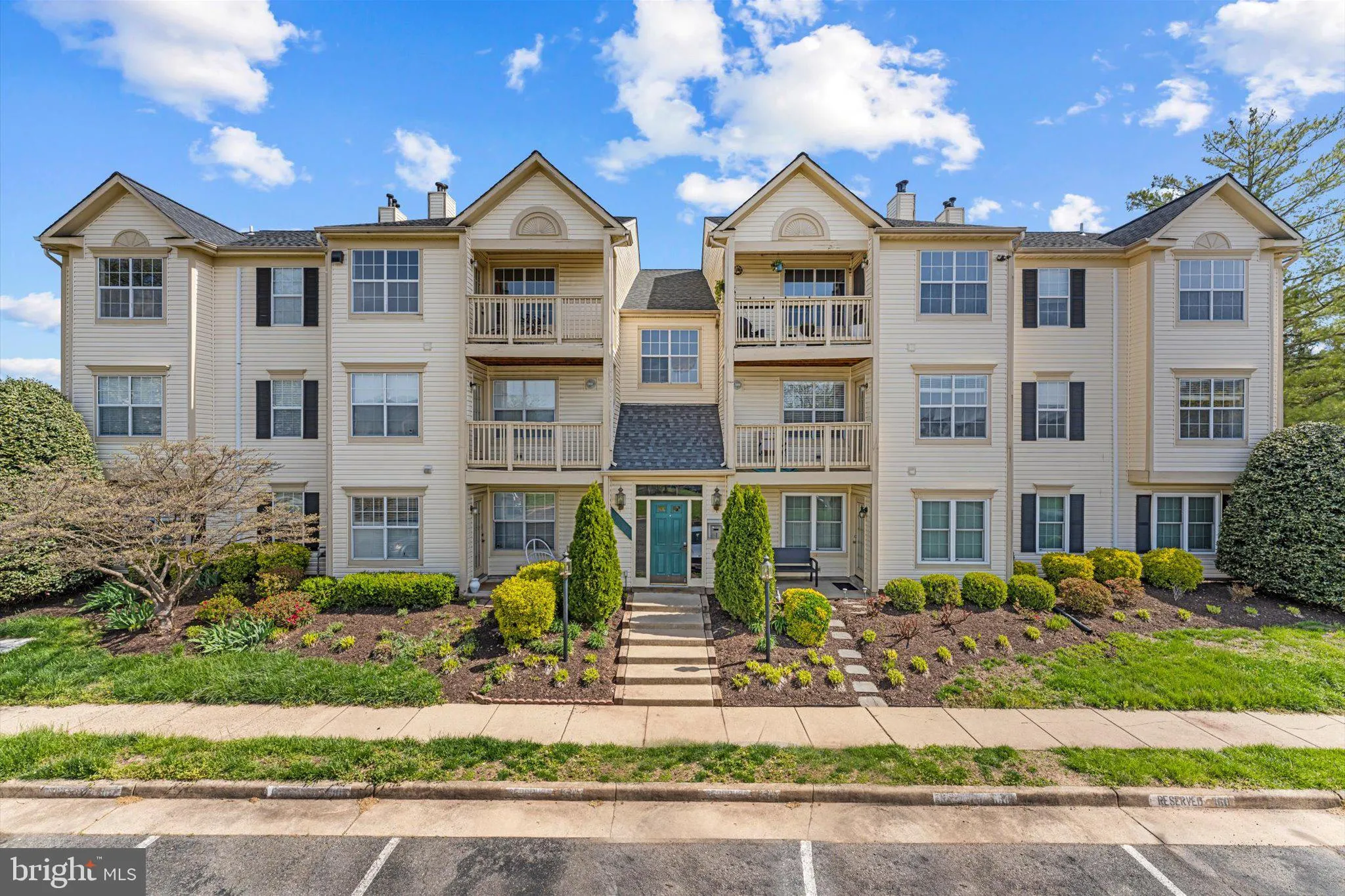 10998 KOMAN CIRCLE, Manassas, VA 20109