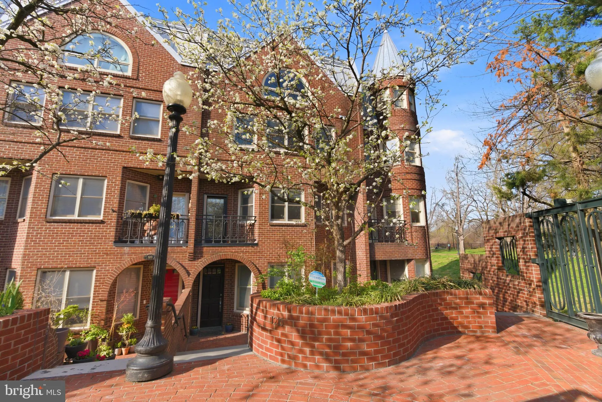 1215 28TH STREET, Washington, DC 20007