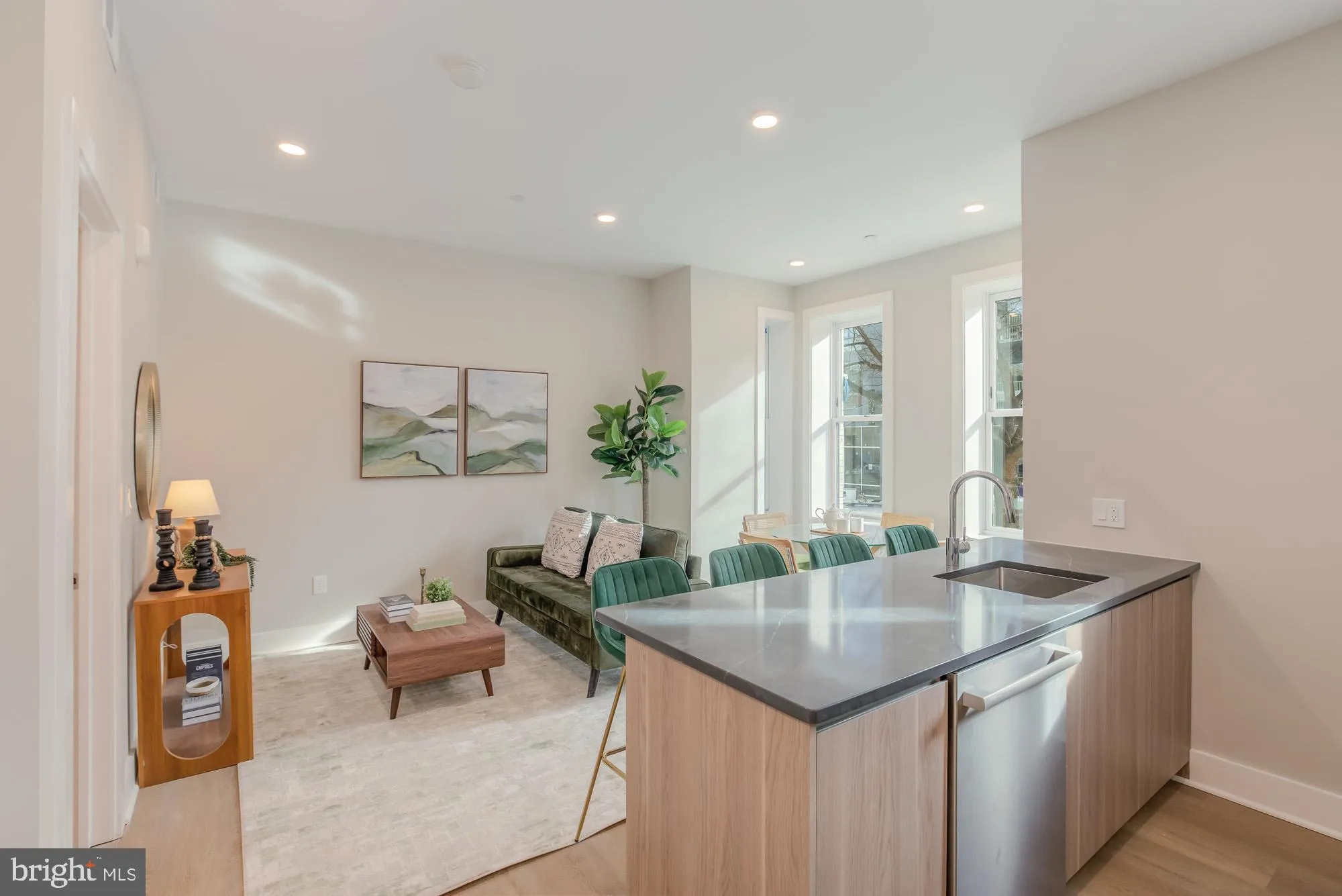 933 N STREET, Washington, DC 20001
