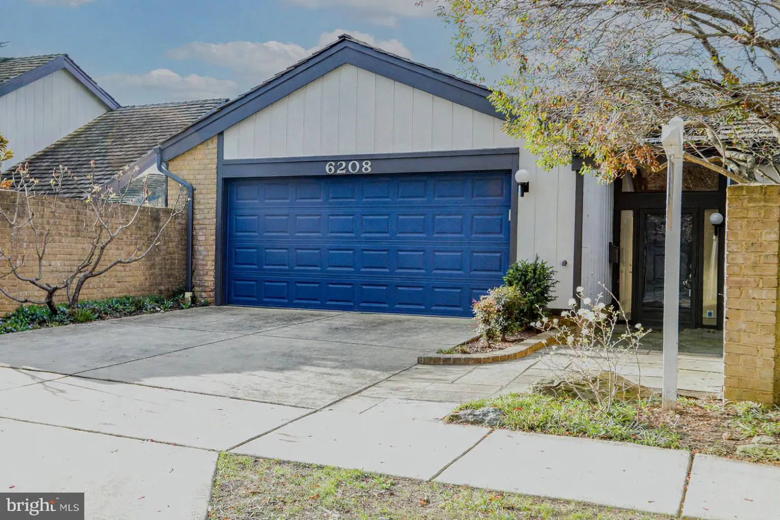 6208 LEEKE FOREST COURT, Bethesda, MD 20817