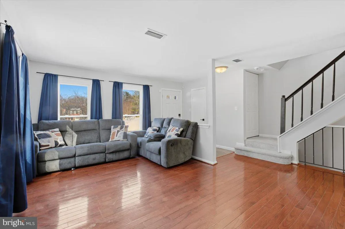 14187 ROYAL OAK LANE, Centreville, VA 20120