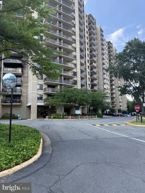 203 YOAKUM PARKWAY, Alexandria, VA 22304