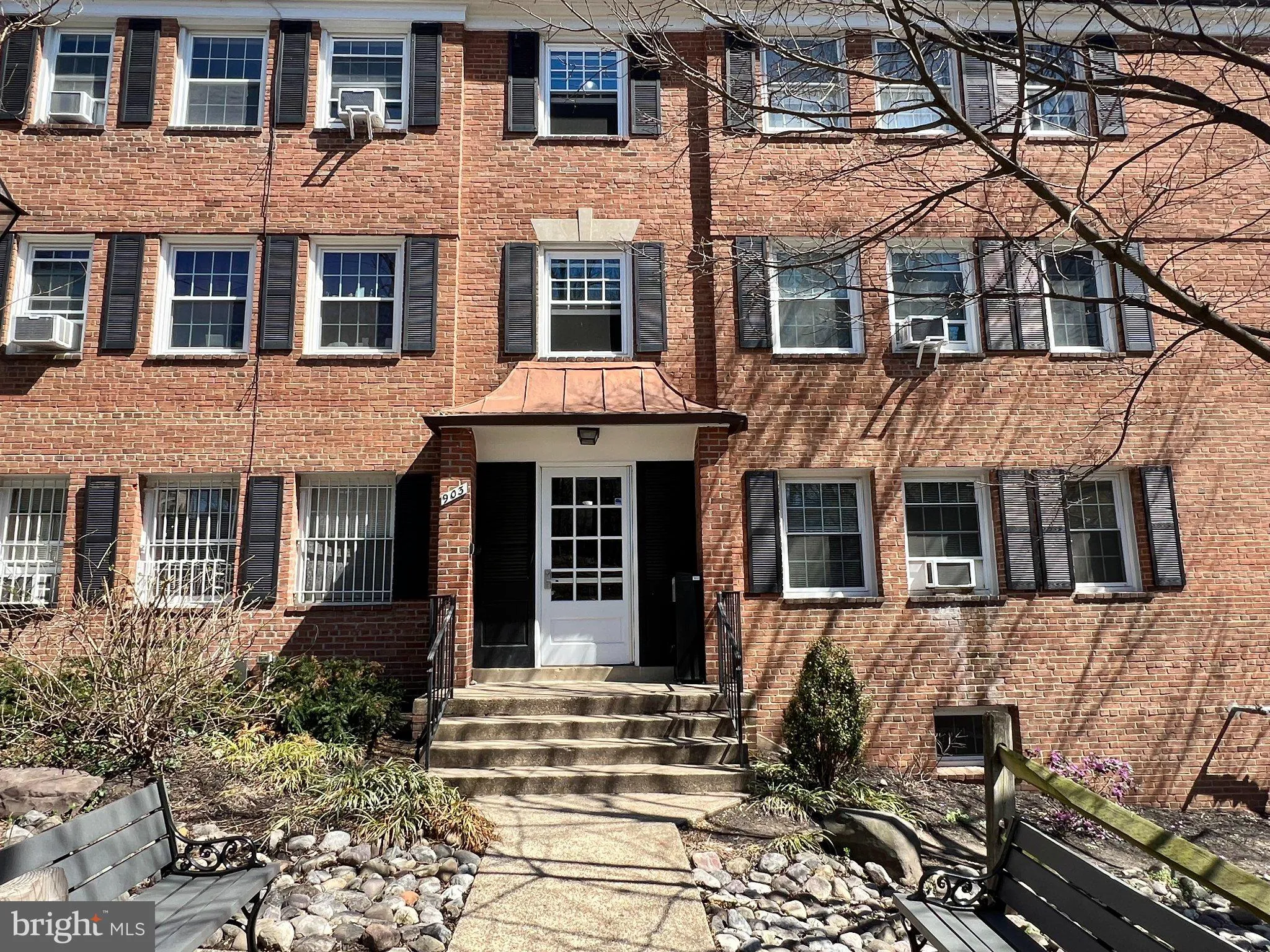 903 FREDERICK STREET, Arlington, VA 22204