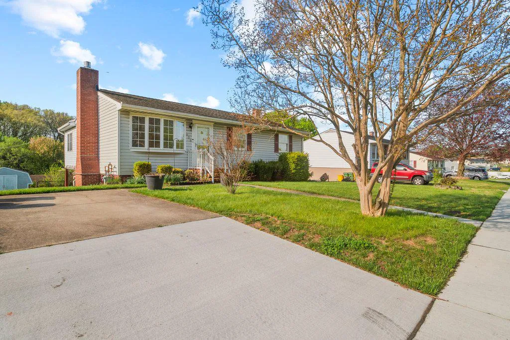 605 CROMWELL STREET, Baltimore, MD 21225