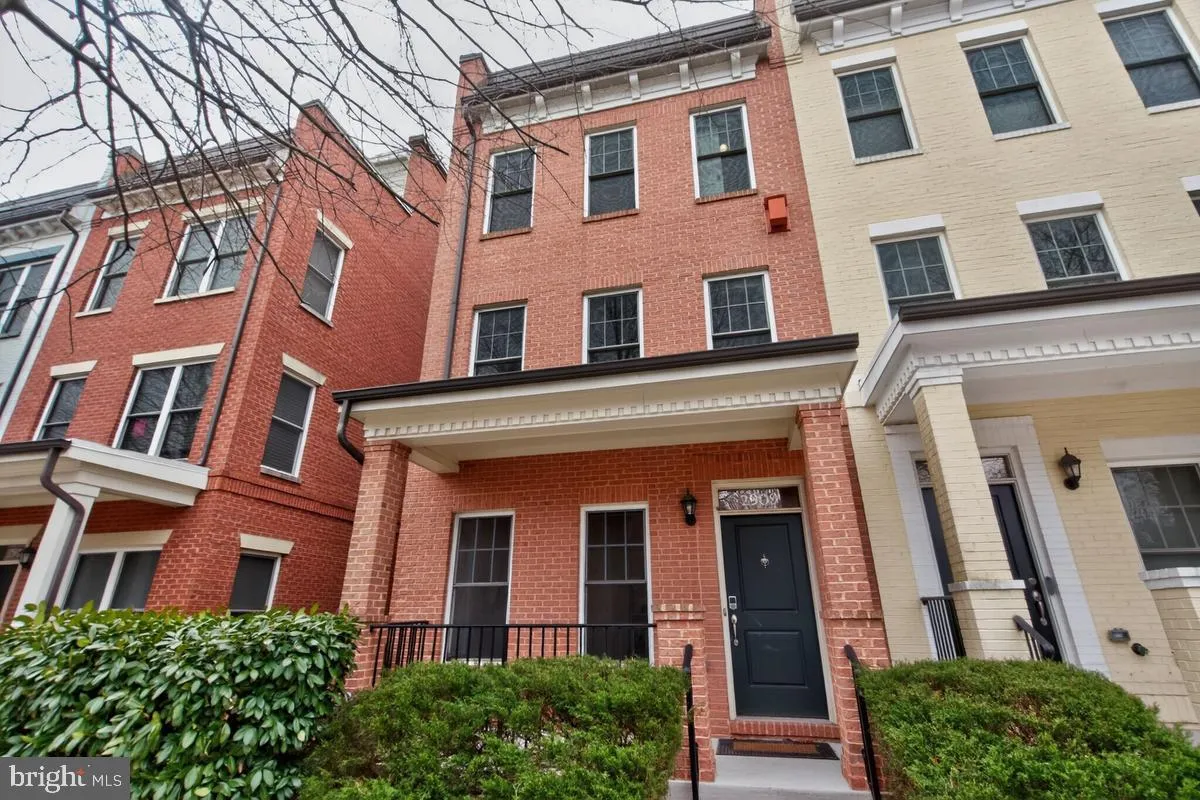 2909 CHANCELLOR'S WAY, Washington, DC 20017