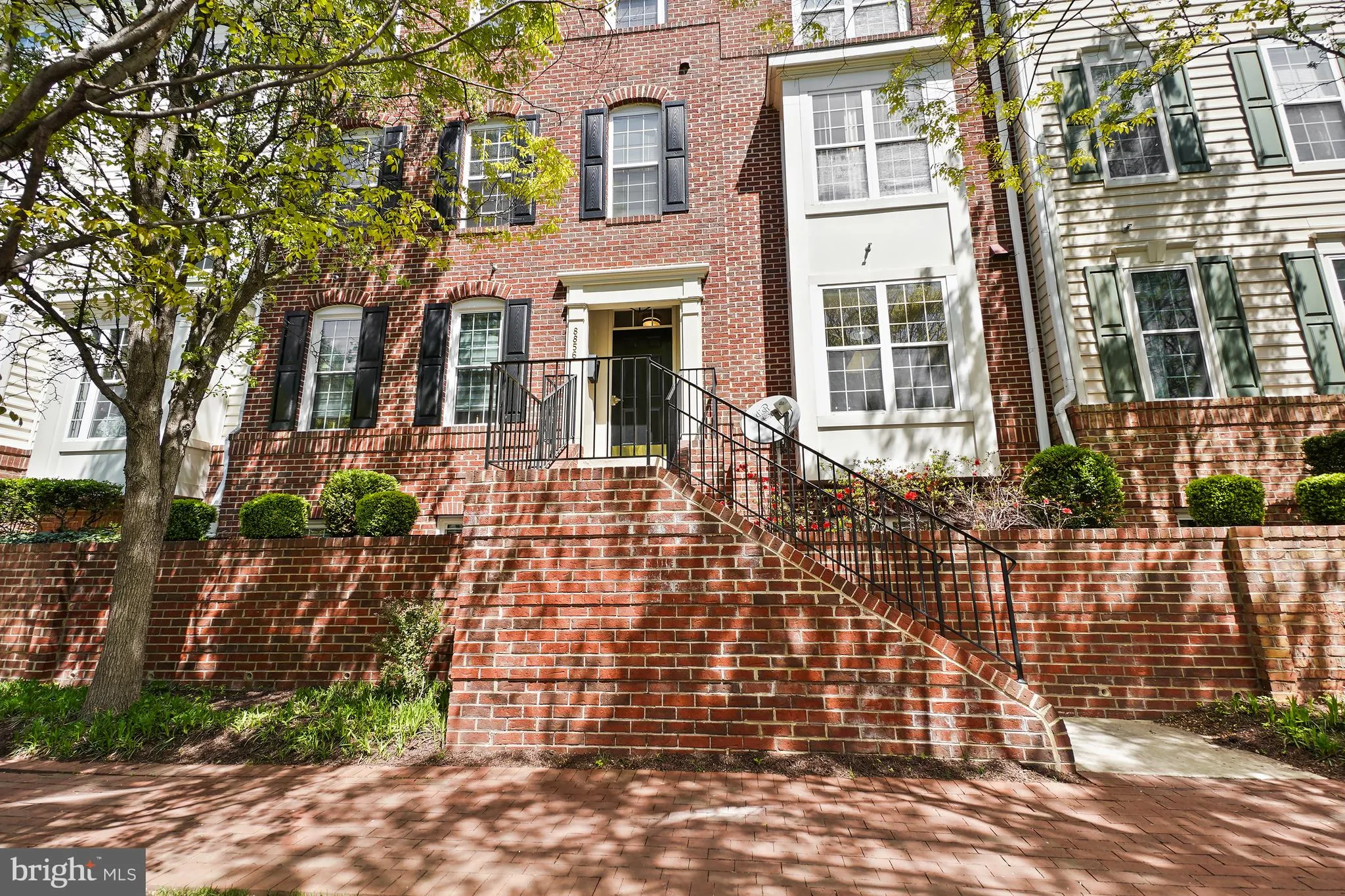 8856 ASHGROVE HOUSE LANE, Vienna, VA 22182