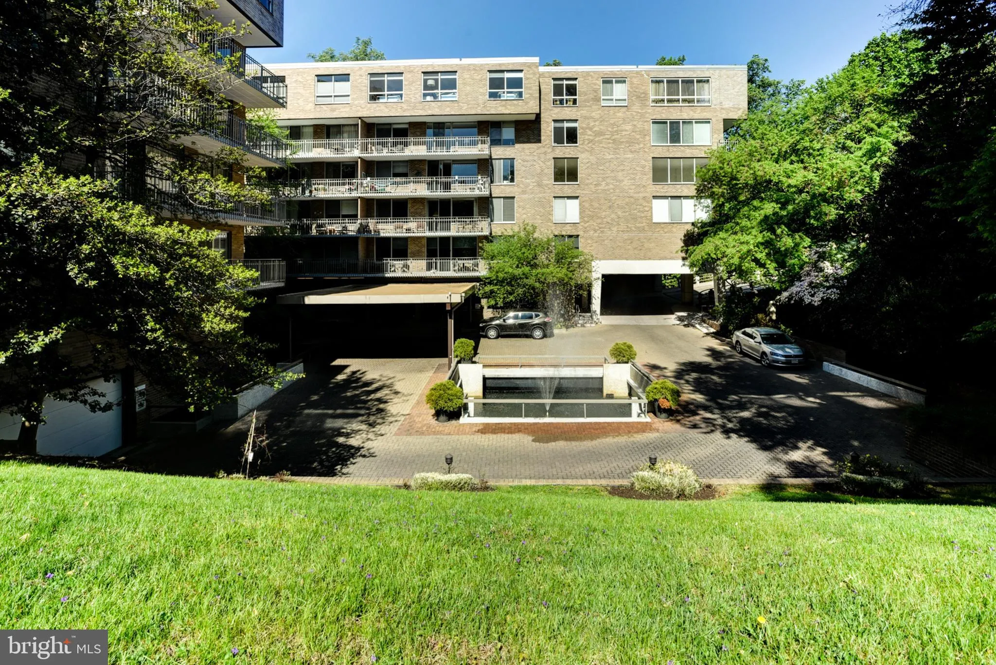 4100 CATHEDRAL AVENUE, Washington, DC 20016