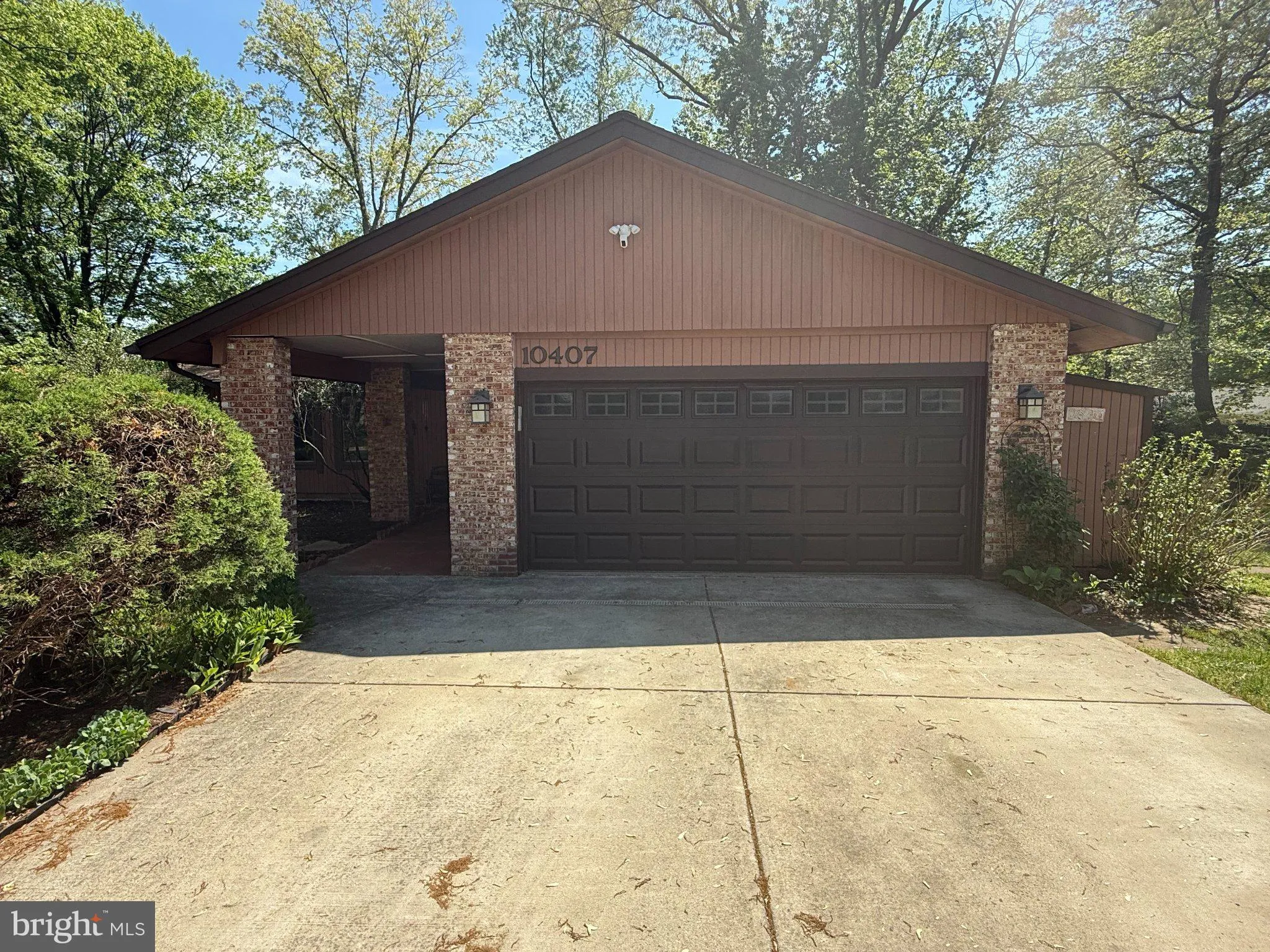 10407 NELLIE WHITE LANE, Fairfax, VA 22032