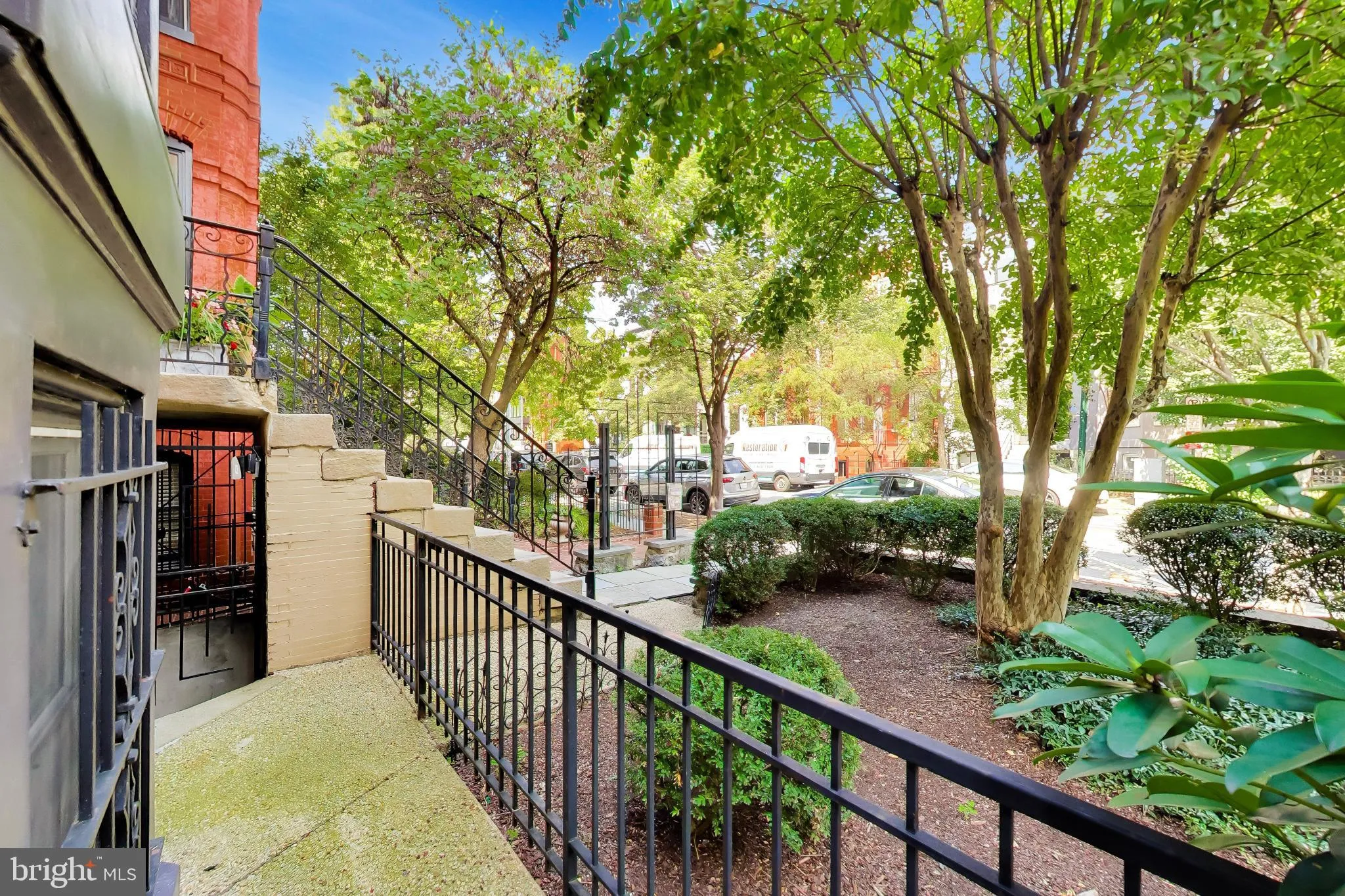 1302 R STREET, Washington, DC 20009