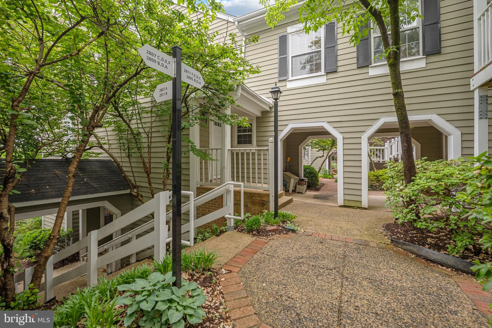 2811 WOODROW STREET, Arlington, VA 22206