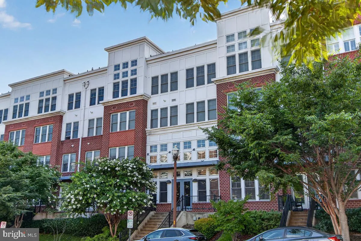1418 RHODES STREET, Arlington, VA 22209