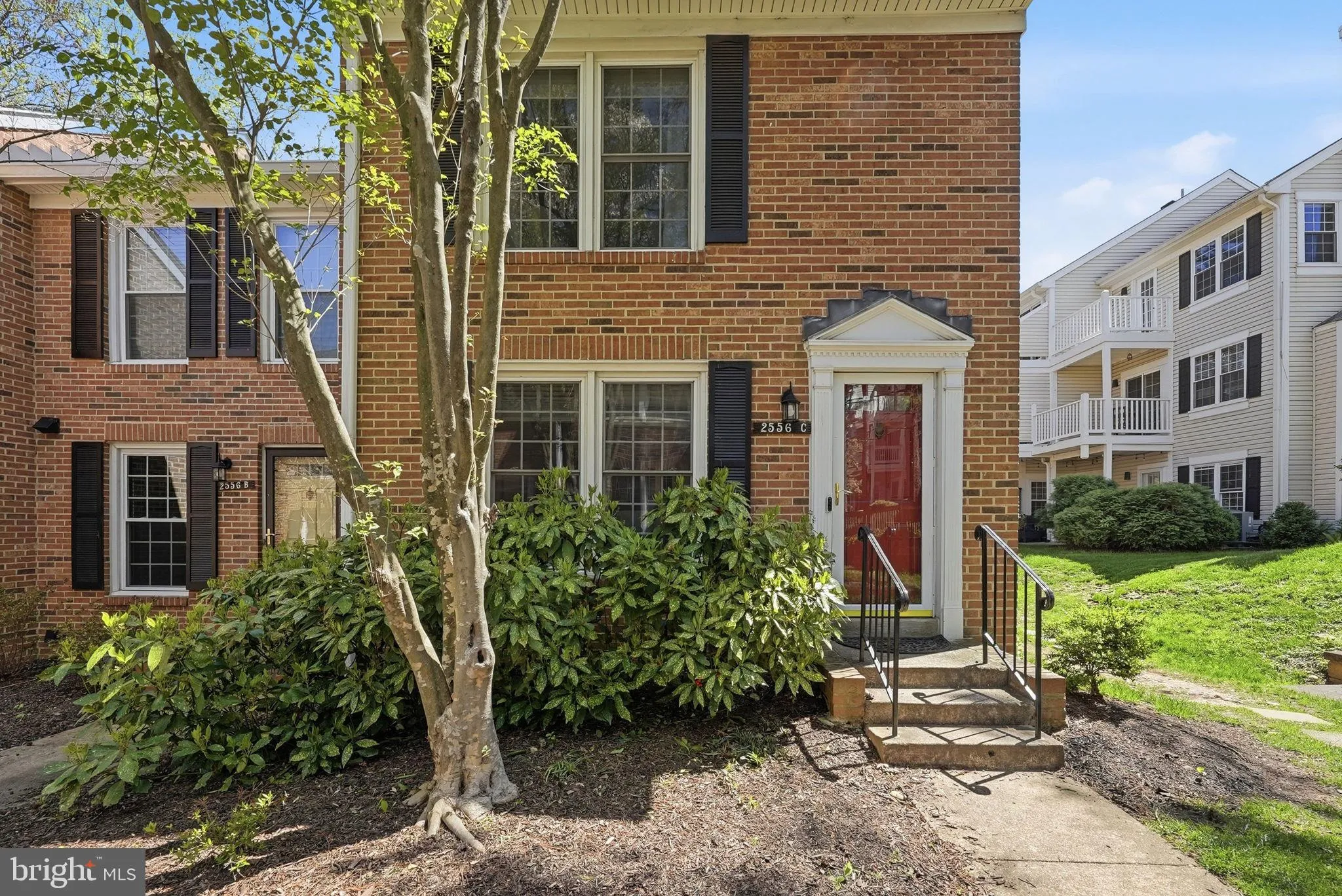 2556 ARLINGTON MILL DR, Arlington, VA 22206