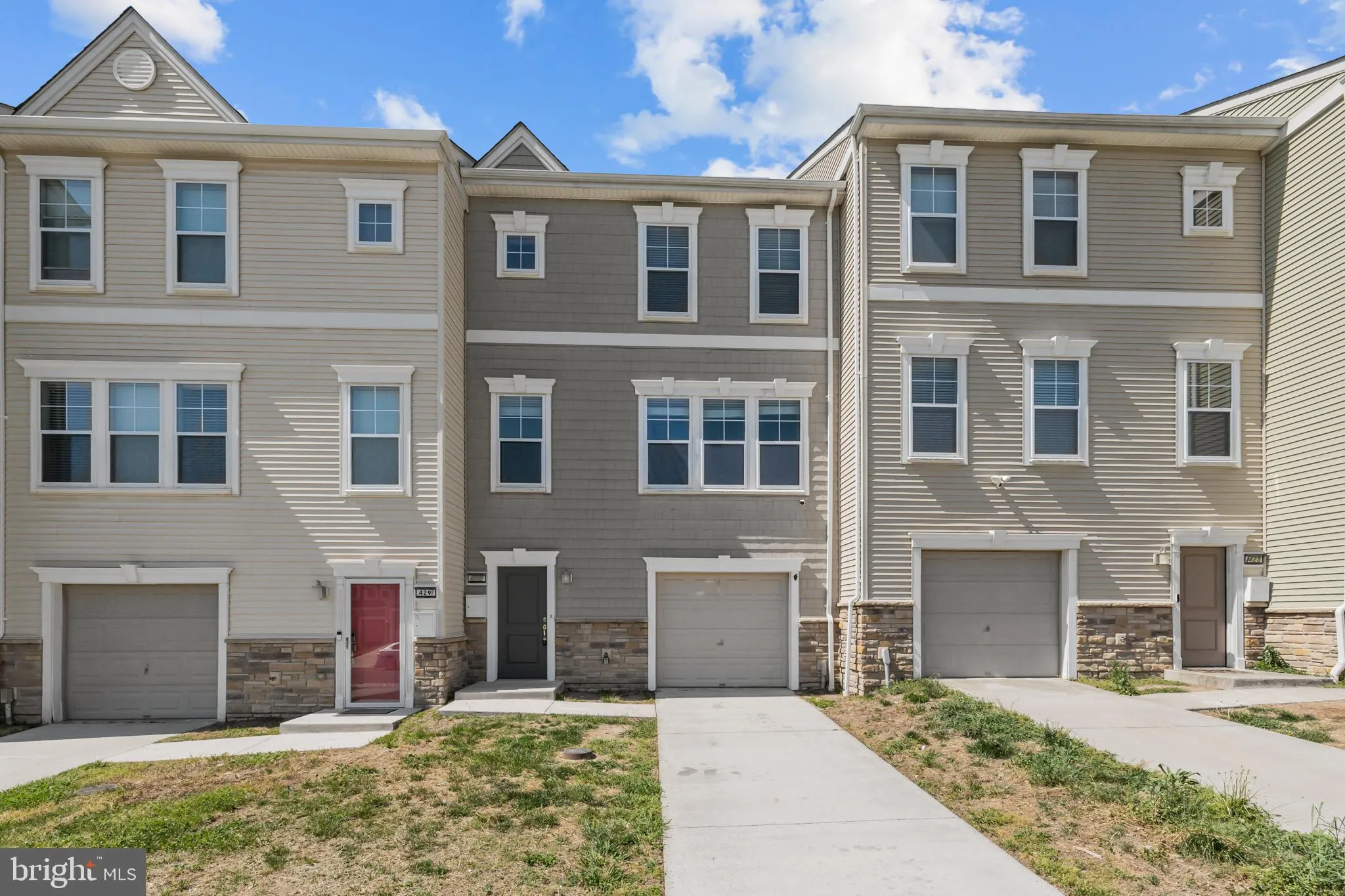 427 WOODCREST DRIVE, Washington, DC 20032