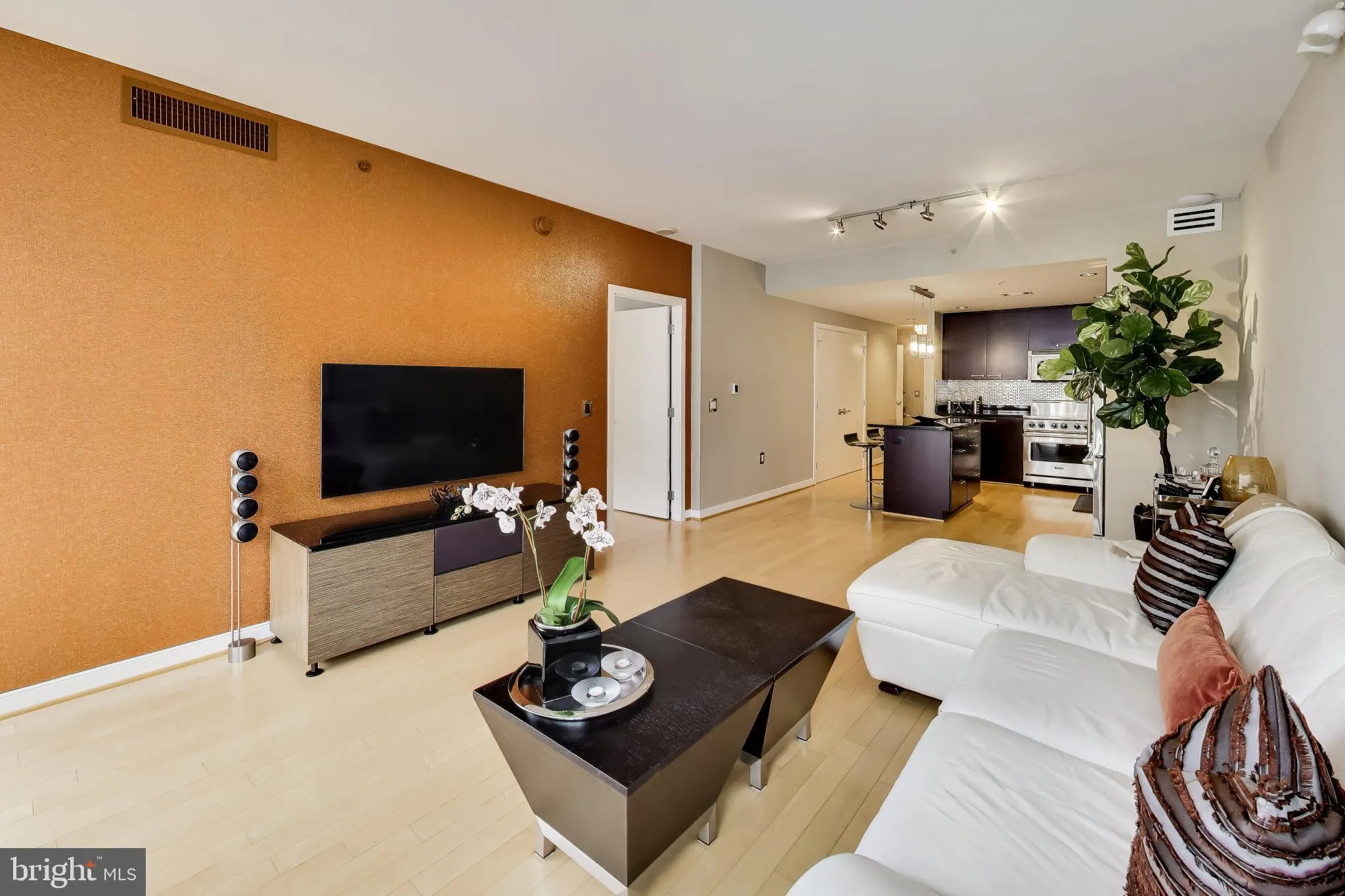 1010 MASSACHUSETTS AVENUE, Washington, DC 20001