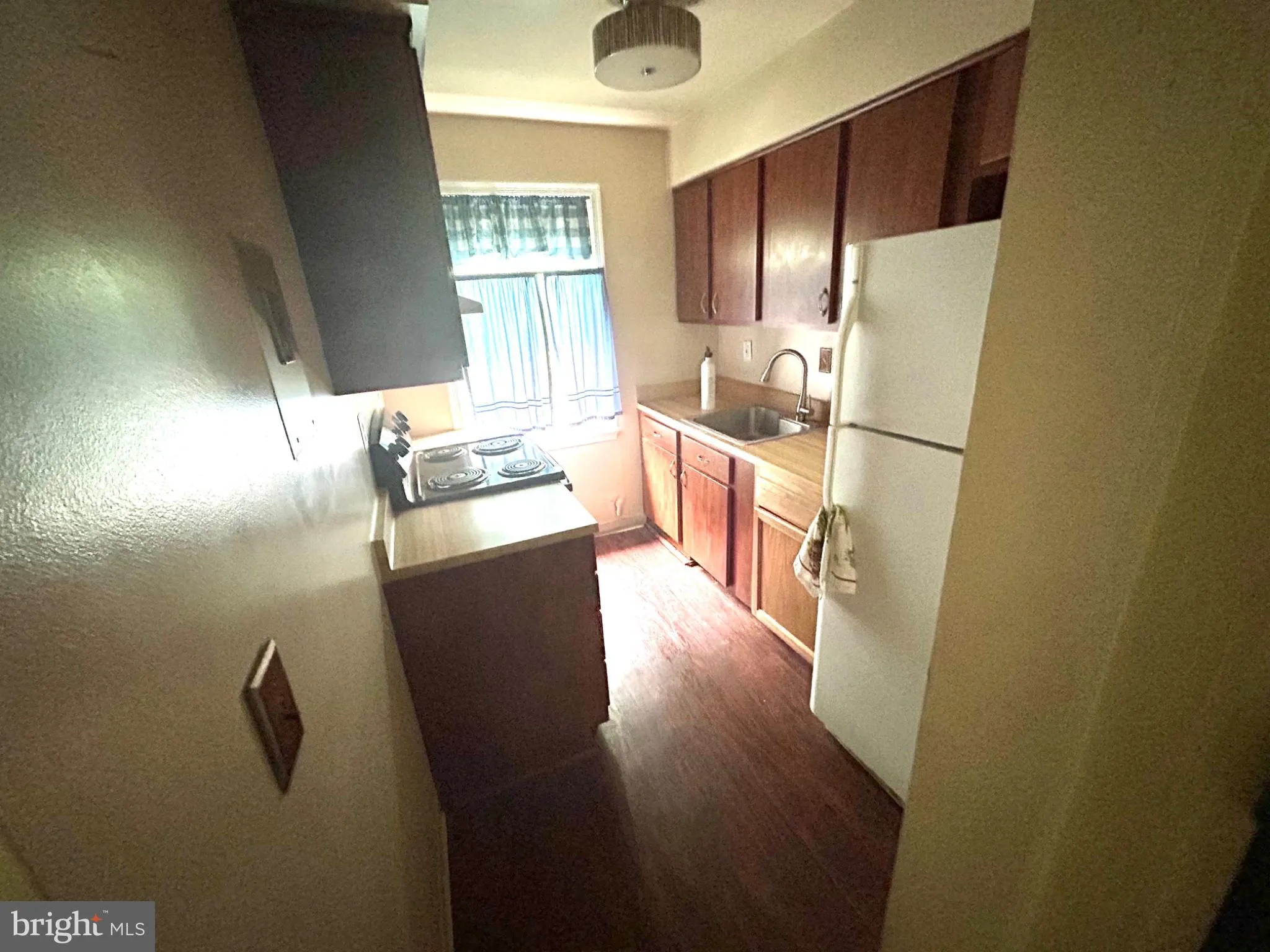 2013 37TH STREET, Washington, DC 20020