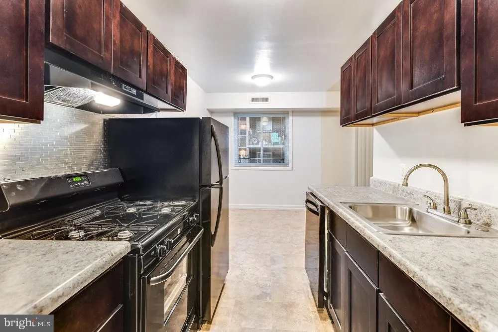 5344 C STREET, Washington, DC 20019