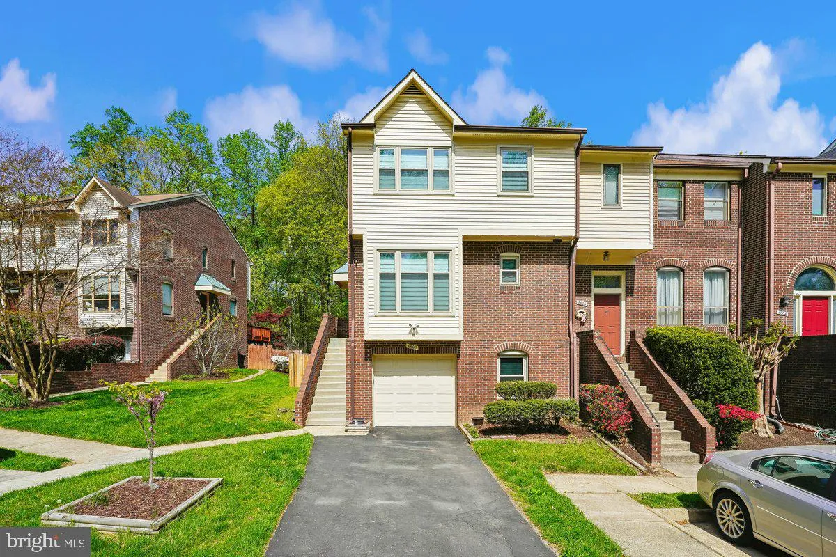6608 WESTBURY OAKS COURT, Springfield, VA 22152