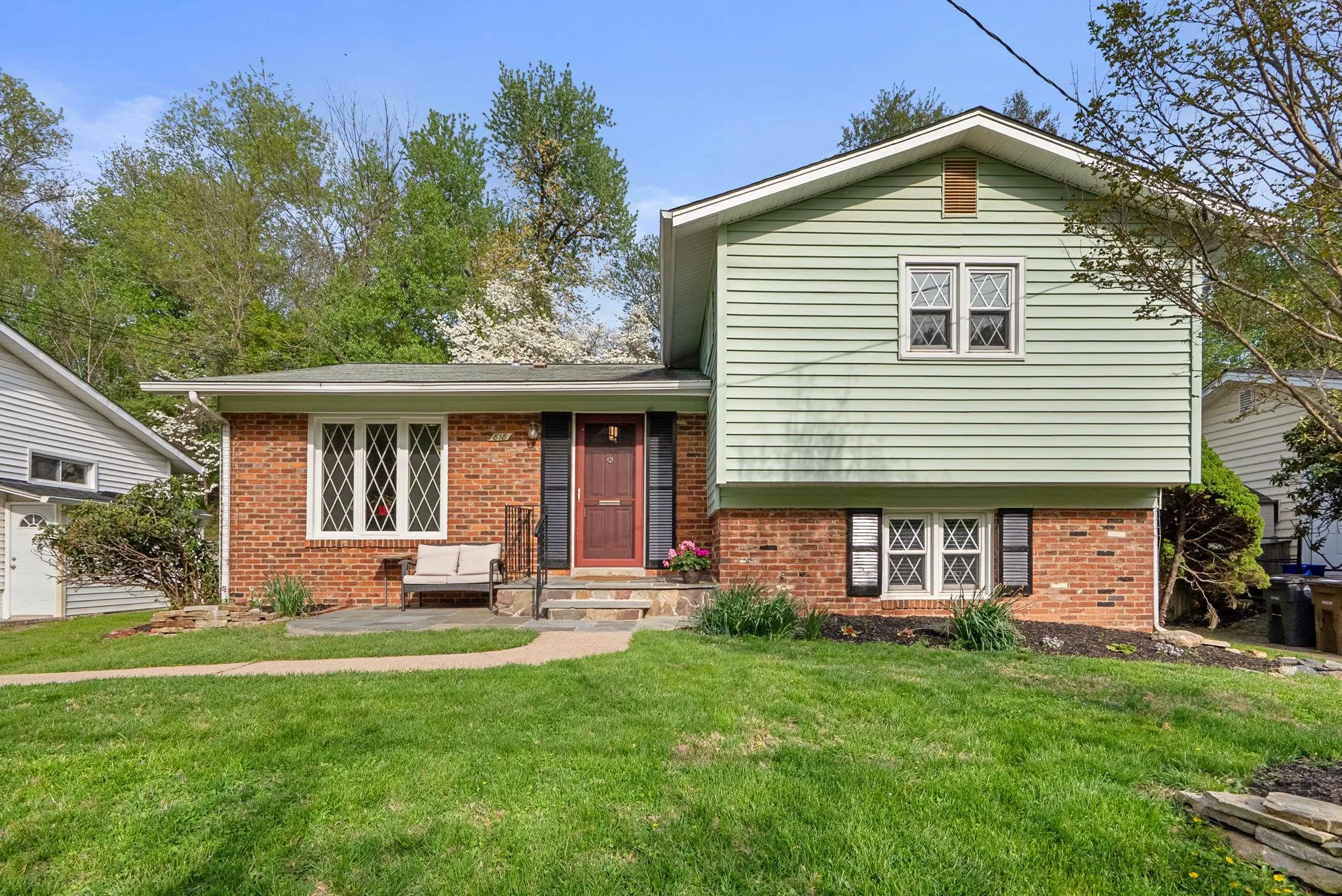 818 CABIN JOHN PARKWAY, Rockville, MD 20852