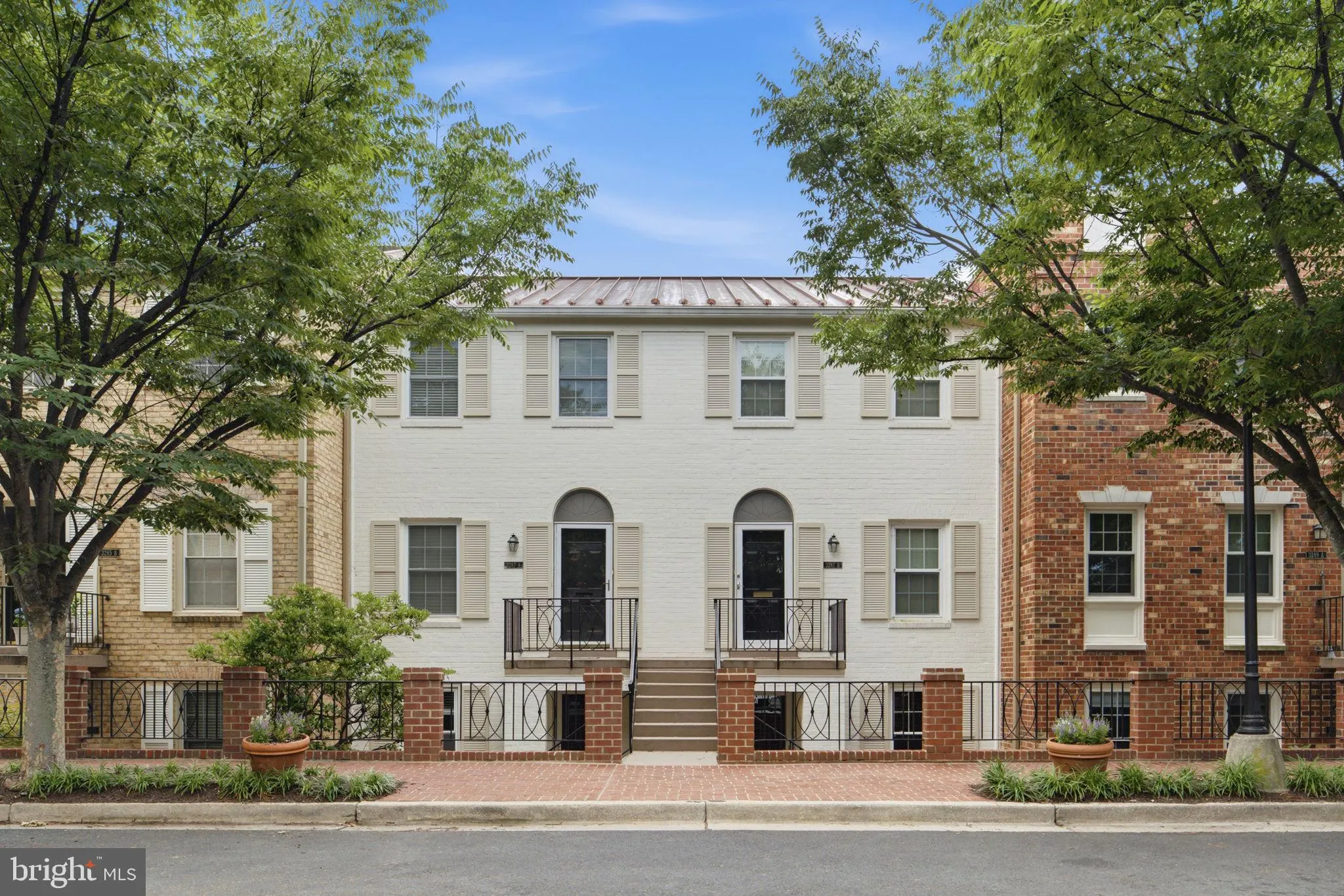 3287 SUTTON PLACE, Washington, DC 20016