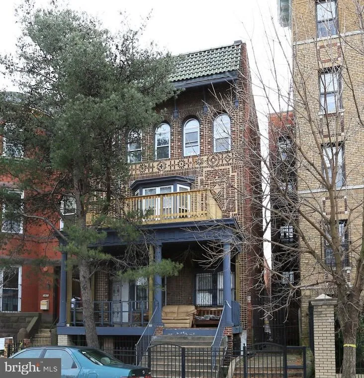 1424 HARVARD STREET, Washington, DC 20009