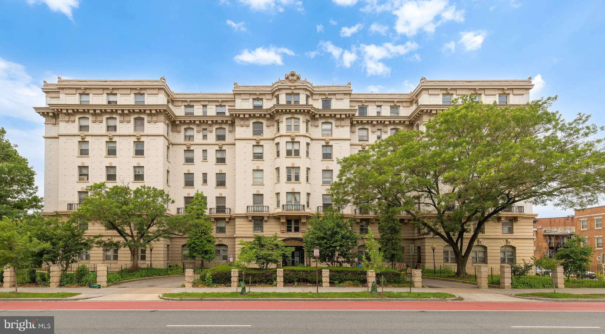 3060 16TH STREET, Washington, DC 20009
