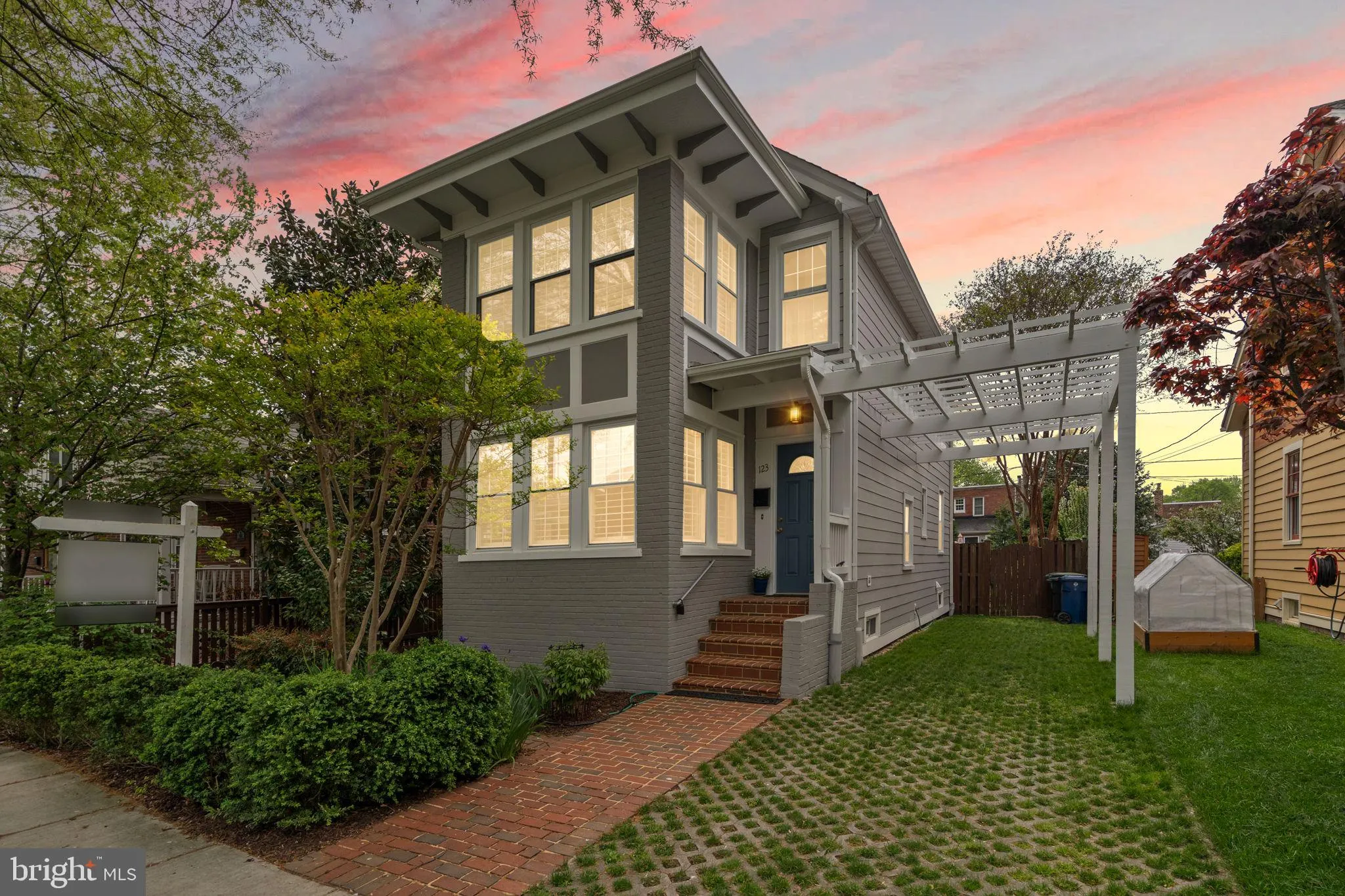 123 WALNUT STREET, Alexandria, VA 22301