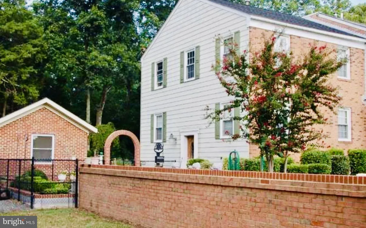 7458 COLTON LANE, Manassas, VA 20109