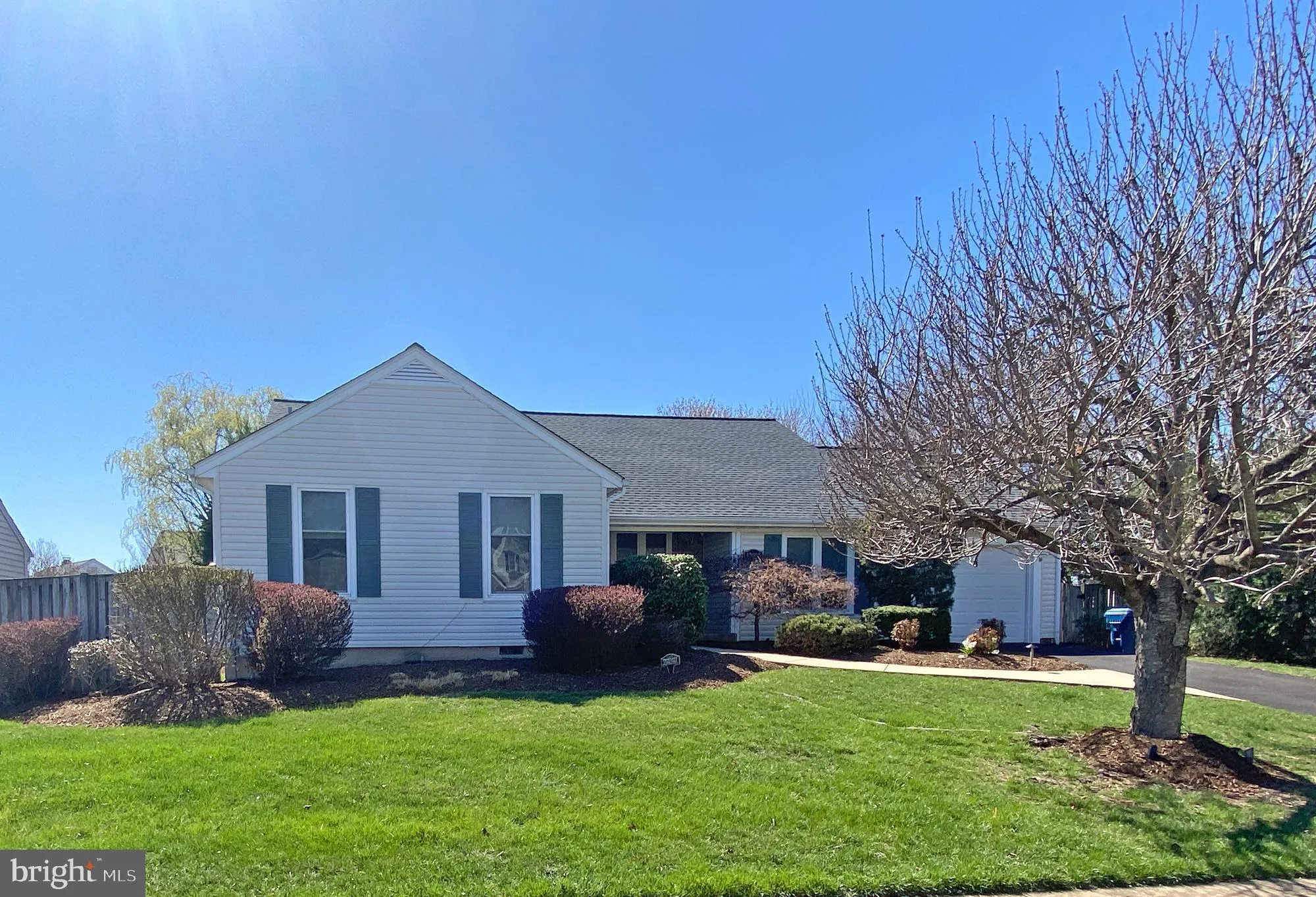 13905 DEVIAR DRIVE, Centreville, VA 20120