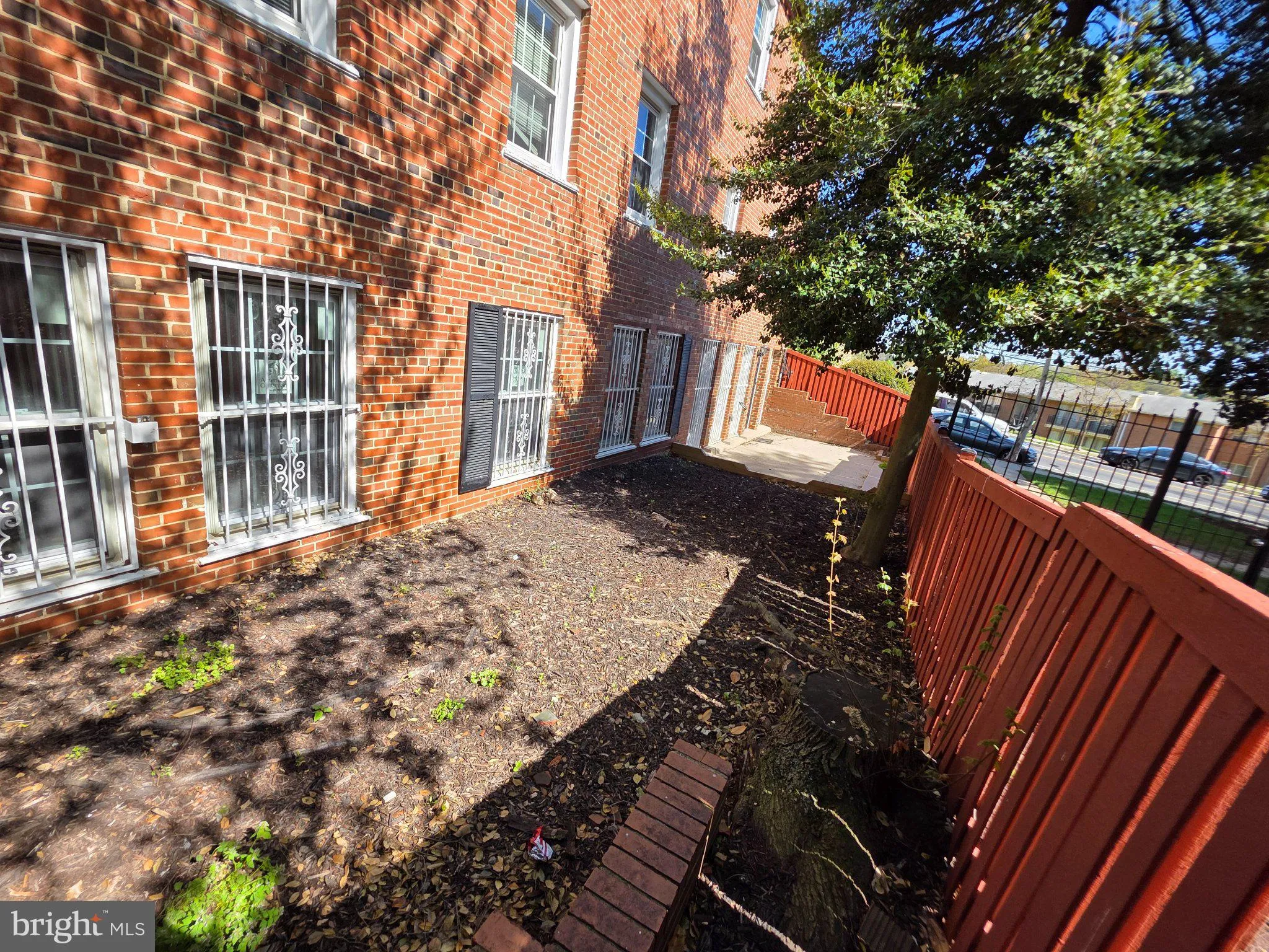 3906 SOUTHERN AVENUE, Washington, DC 20020